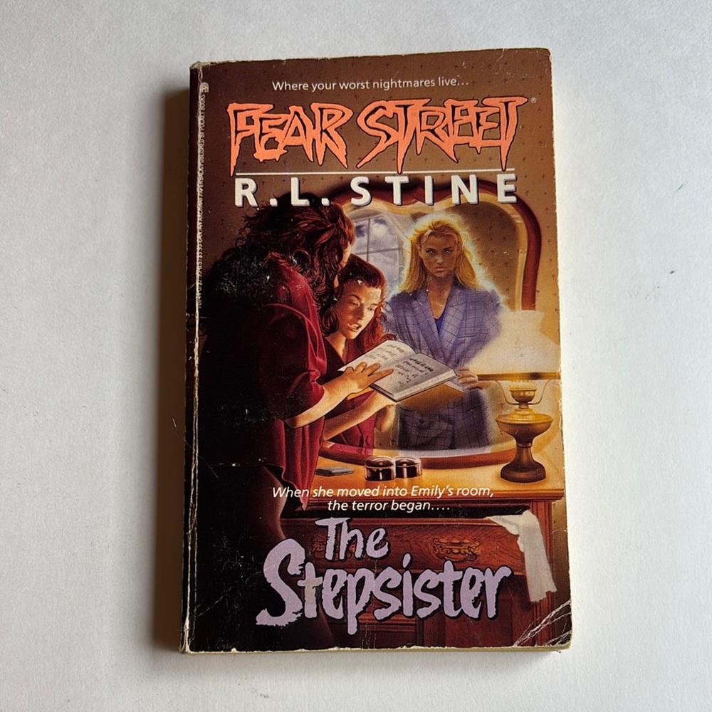 Vintage Fear Street The Stepsister Book by R.L. Stine Paperback
